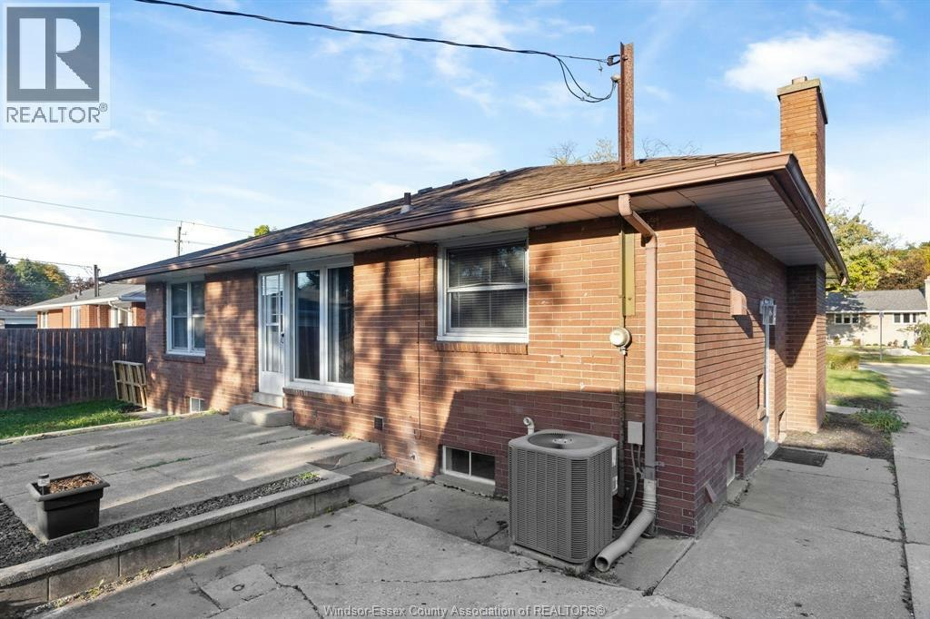 2417 Dandurand, Windsor, ON, N9E 2E1 - 23
