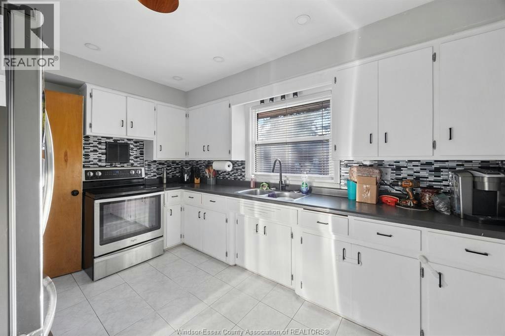 2417 Dandurand, Windsor, ON, N9E 2E1 - 3