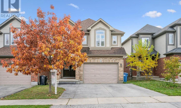 36 Oakes Crescent