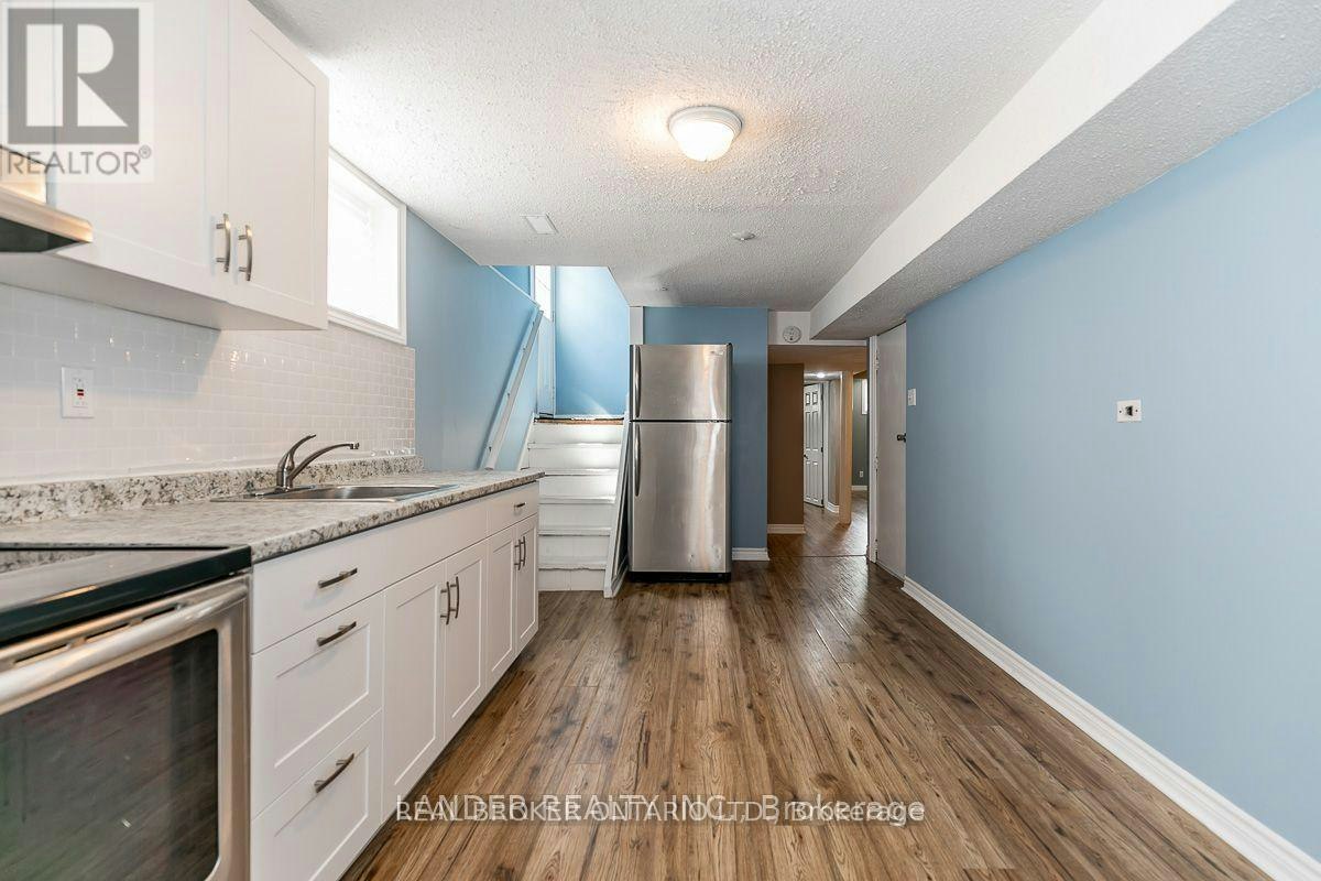 332 Walker (Basement Avenue, Bradford West Gwillimbury, ON, L3Z 1Y8 - 4