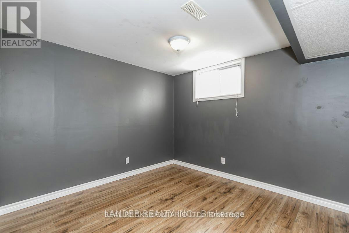 332 Walker (Basement Avenue, Bradford West Gwillimbury, ON, L3Z 1Y8 - 8