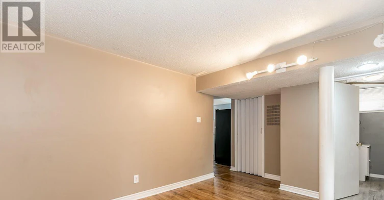 332 Walker (Basement Avenue, Bradford West Gwillimbury, ON, L3Z 1Y8 - 6