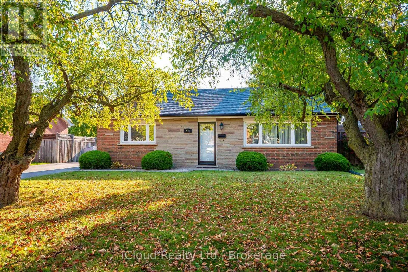 282 Kent Crescent, Burlington, ON, L7L 4T1