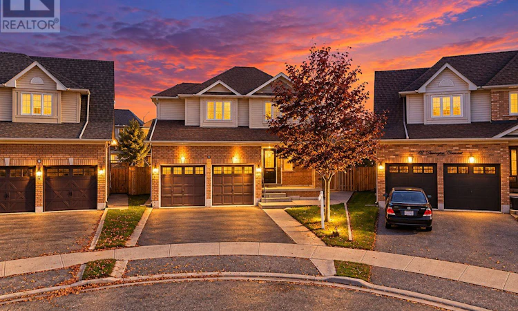 10 Dunvegan Crescent