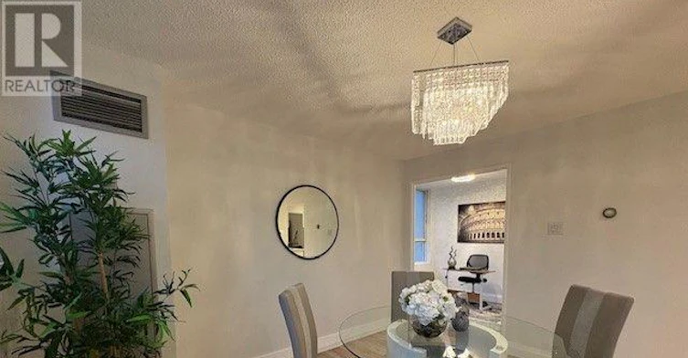 107-3695 Kaneff Crescent, Mississauga, ON, L5A 4B6
