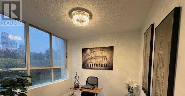 107-3695 Kaneff Crescent, Mississauga, ON, L5A 4B6 - 4