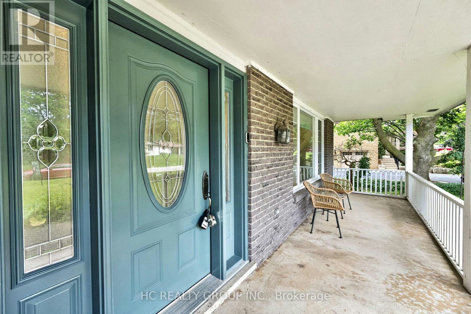 22 Fireside Drive, Hamilton, ON, L8N 2Z7 - 4
