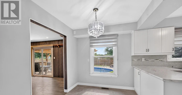 22 Fireside Drive, Hamilton, ON, L8N 2Z7 - 12