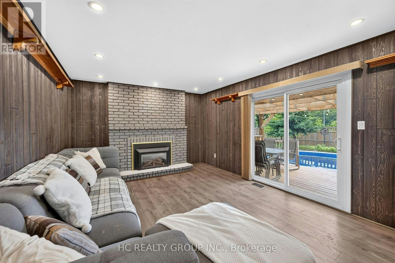 22 Fireside Drive, Hamilton, ON, L8N 2Z7 - 14