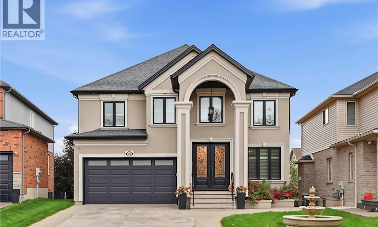 916 Foxbrook Court
