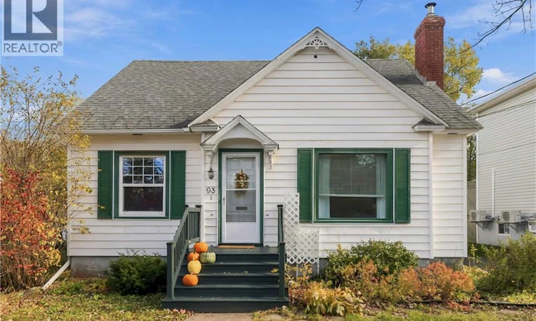 93 Winter Avenue