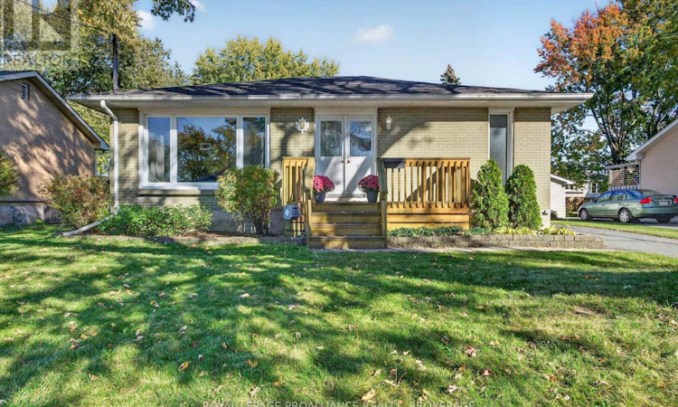 9 Henry Crescent