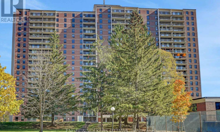 2111-665 Bathgate Drive