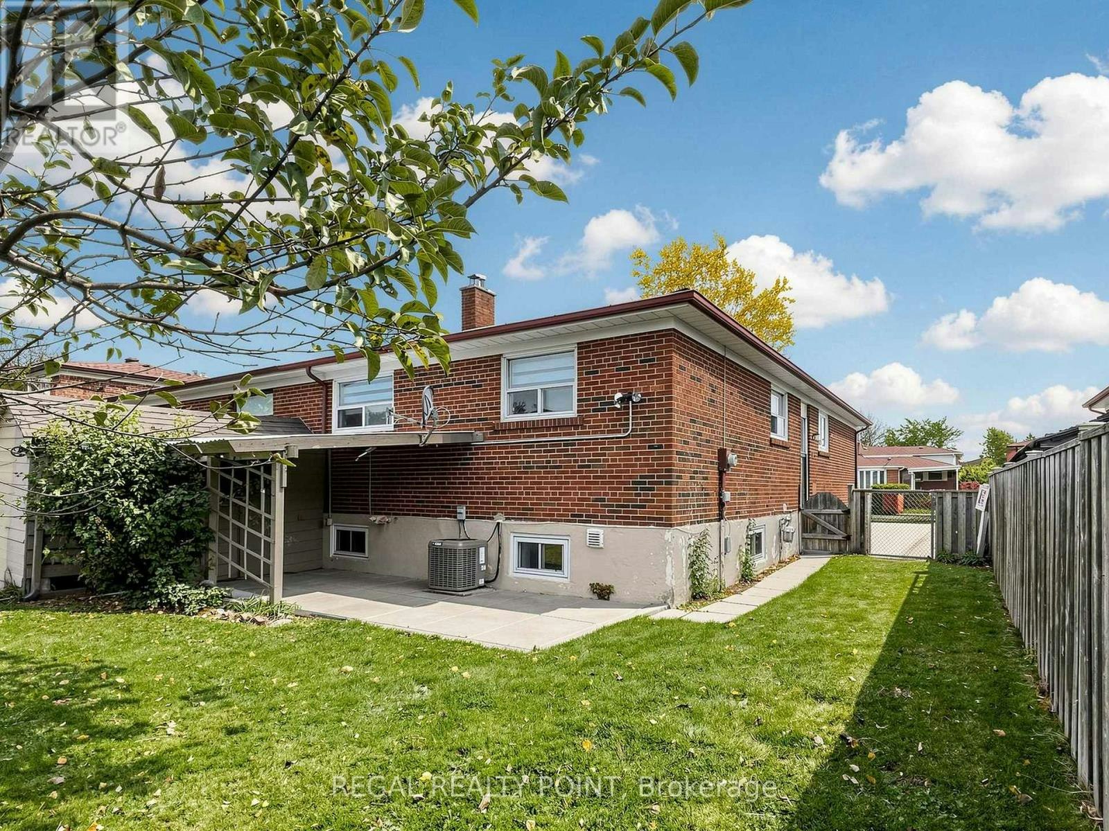 71 Clydesdale Drive, Toronto, ON, M2J 3N3 - 33