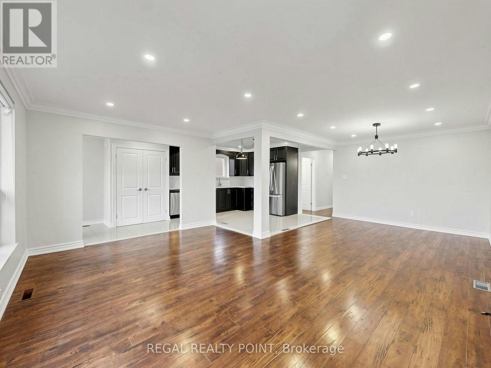 71 Clydesdale Drive, Toronto, ON, M2J 3N3 - 6