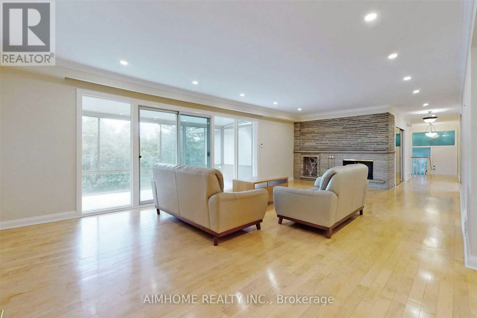 103 Alamosa Drive, Toronto, ON, M2J 2N8 - 5