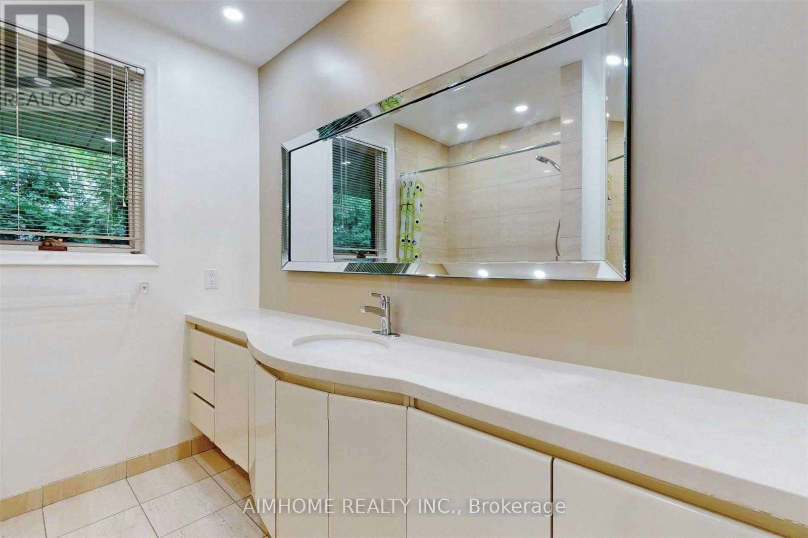 103 Alamosa Drive, Toronto, ON, M2J 2N8 - 12