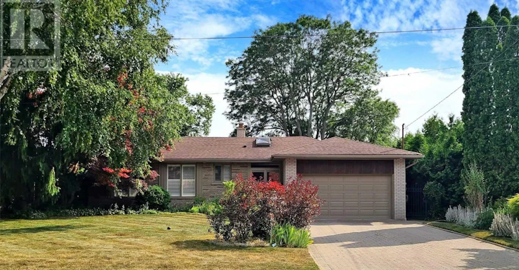 103 Alamosa Drive, Toronto, ON, M2J 2N8