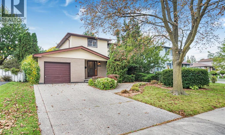 160 Birchcliffe Crescent