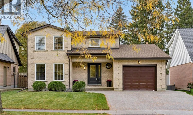 128 Sunpoint Crescent