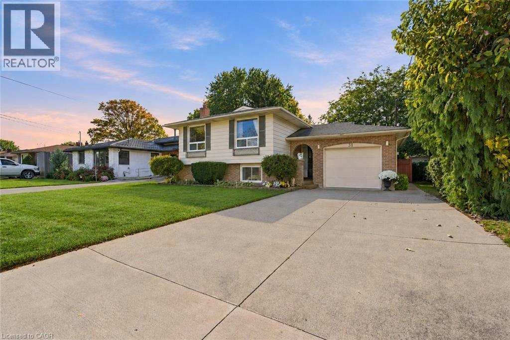 31 Bendingroad Crescent, St. Catharines, ON, L2N 5R4