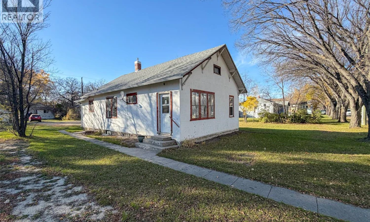 431 1st Street W