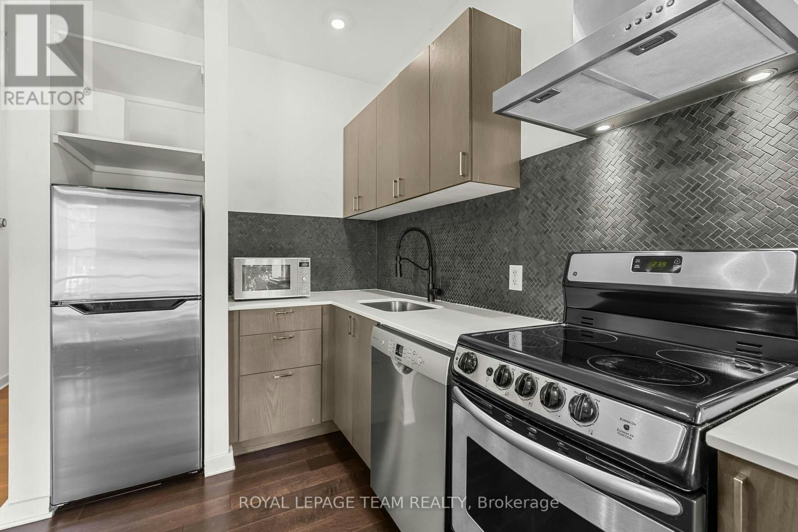 301-1308 Thames Street, Ottawa, ON, K1Z 7N4 - 6