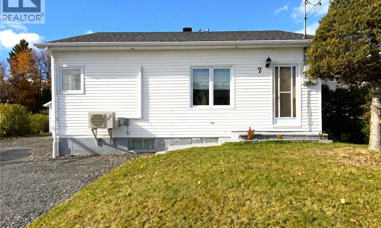 7 Lajoie Street