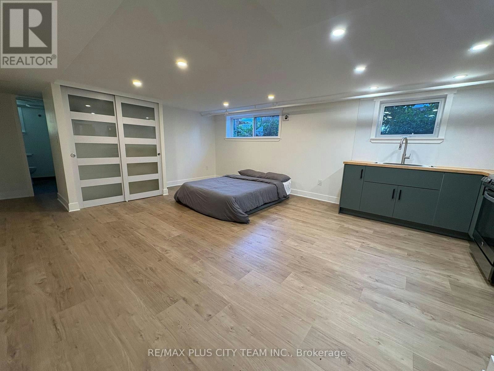 10-3835 Bathurst Street, Toronto, ON, M3H 3N1
