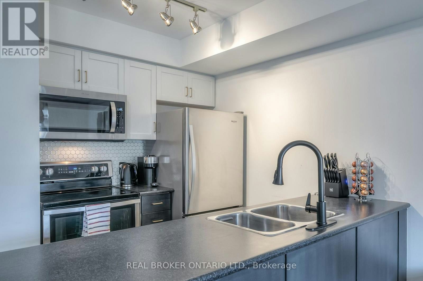 524-46 Liberty Street EAST, Toronto, ON, M6K 3P2 - 8
