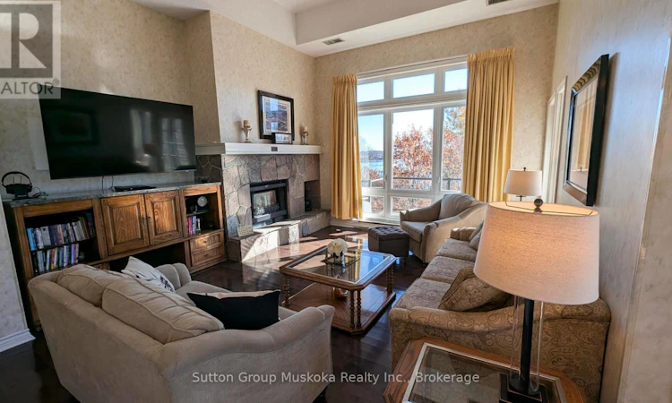 302-19 Oakridge Deerhurst Drive