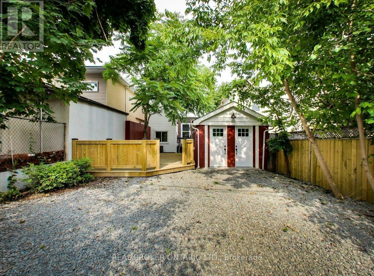 UPPER-68 Redwood Avenue, Toronto, ON, M4L 2S6 - 25