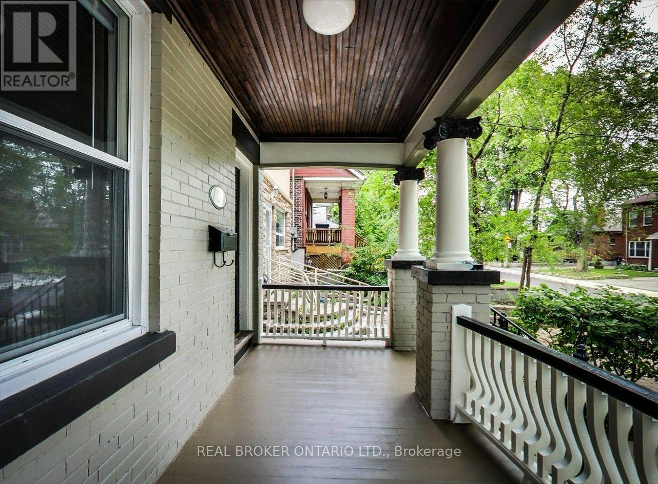 UPPER-68 Redwood Avenue, Toronto, ON, M4L 2S6 - 2