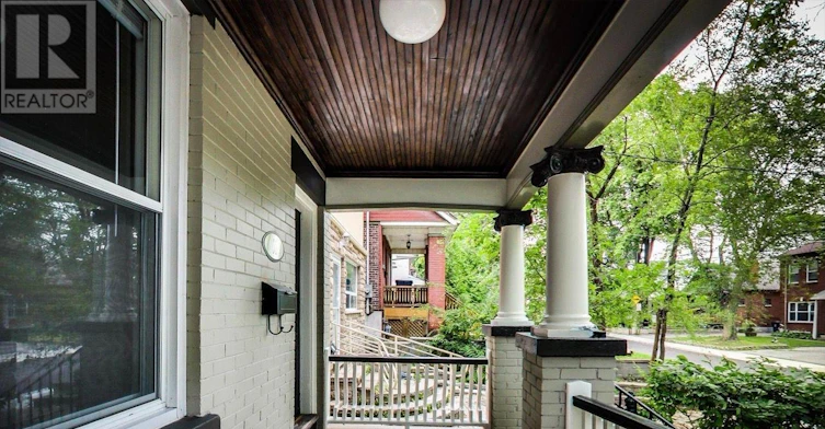 UPPER-68 Redwood Avenue, Toronto, ON, M4L 2S6 - 2