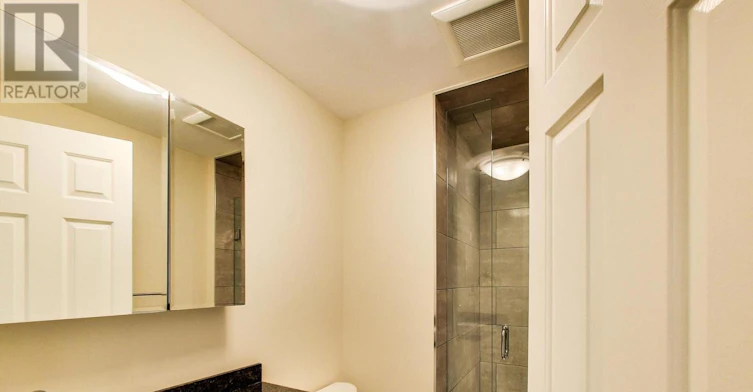 UPPER-68 Redwood Avenue, Toronto, ON, M4L 2S6 - 14