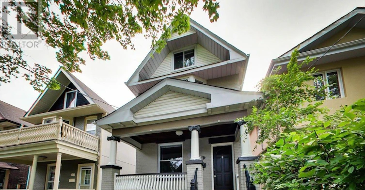 UPPER-68 Redwood Avenue, Toronto, ON, M4L 2S6