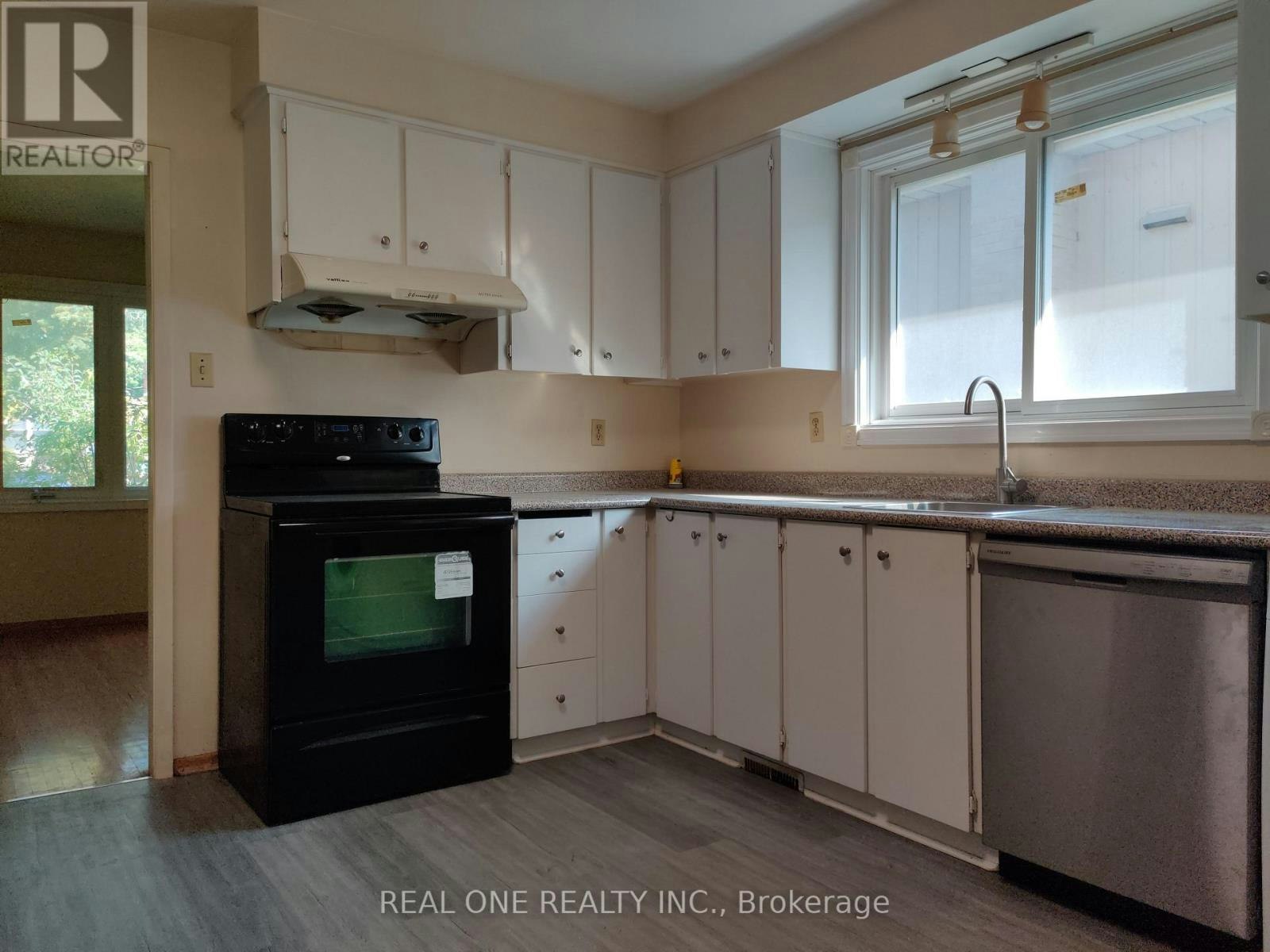 UPPER-93 Southdale Drive, Markham, ON, L3P 1K1 - 14