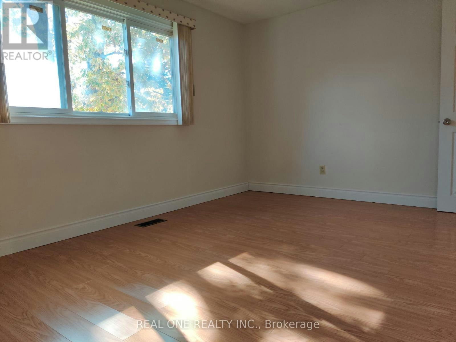 UPPER-93 Southdale Drive, Markham, ON, L3P 1K1 - 10