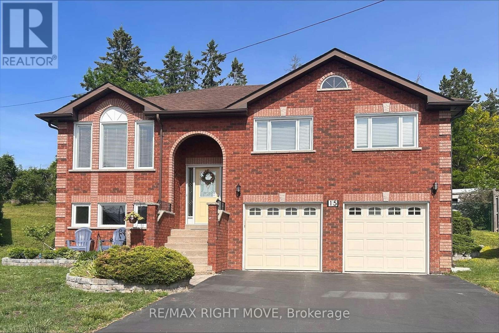 15 Watson Court, Orillia, ON, L3V 7S5