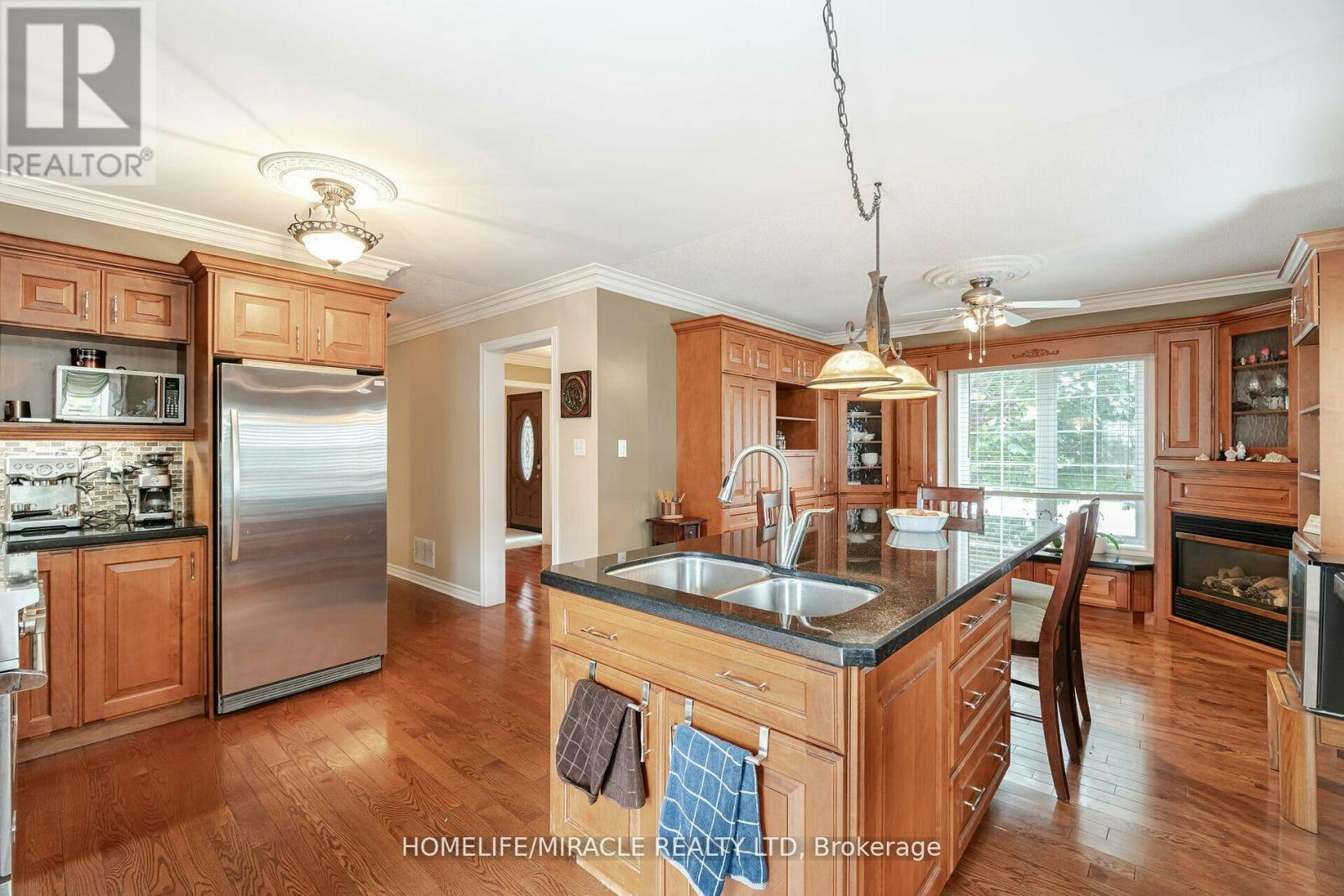 129 Van Scott Drive, Brampton, ON, L7A 2C7 - 17