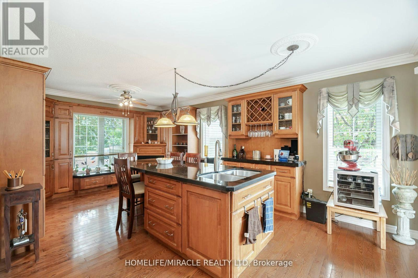 129 Van Scott Drive, Brampton, ON, L7A 2C7 - 16