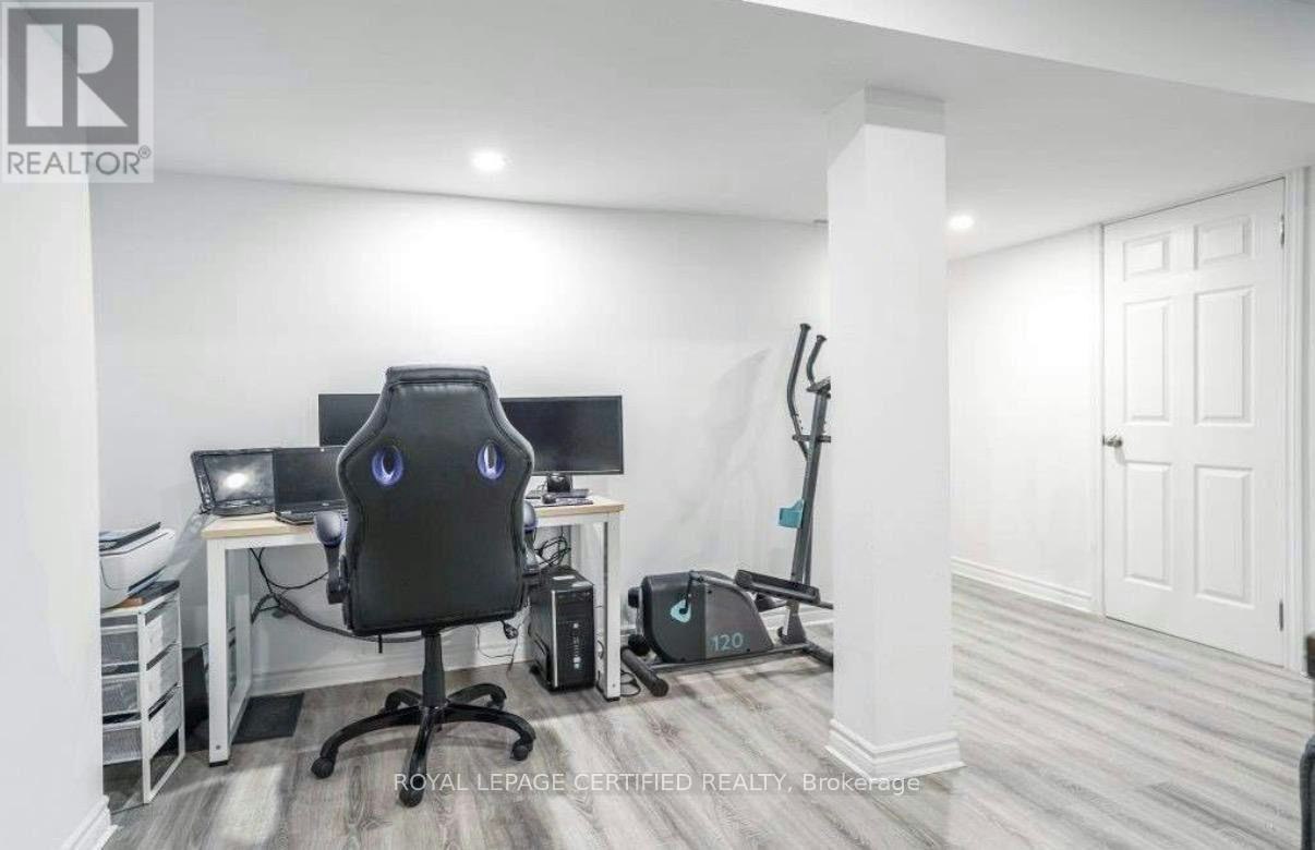 15 Cactus Crescent, Hamilton, ON, L8J 0M4 - 5