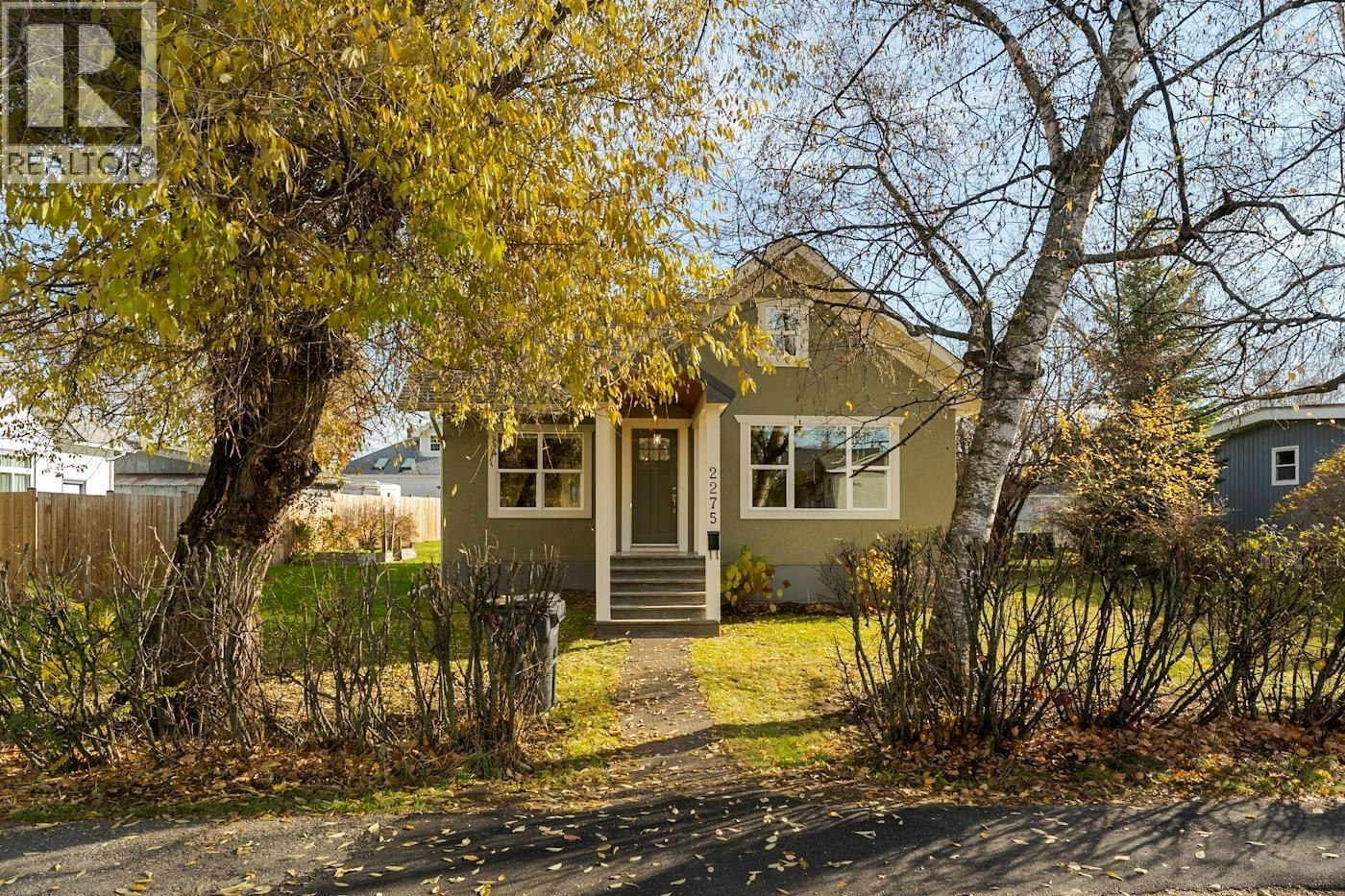 2275 Laurier Crescent - 2