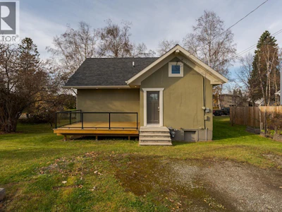2275 Laurier Crescent - 4