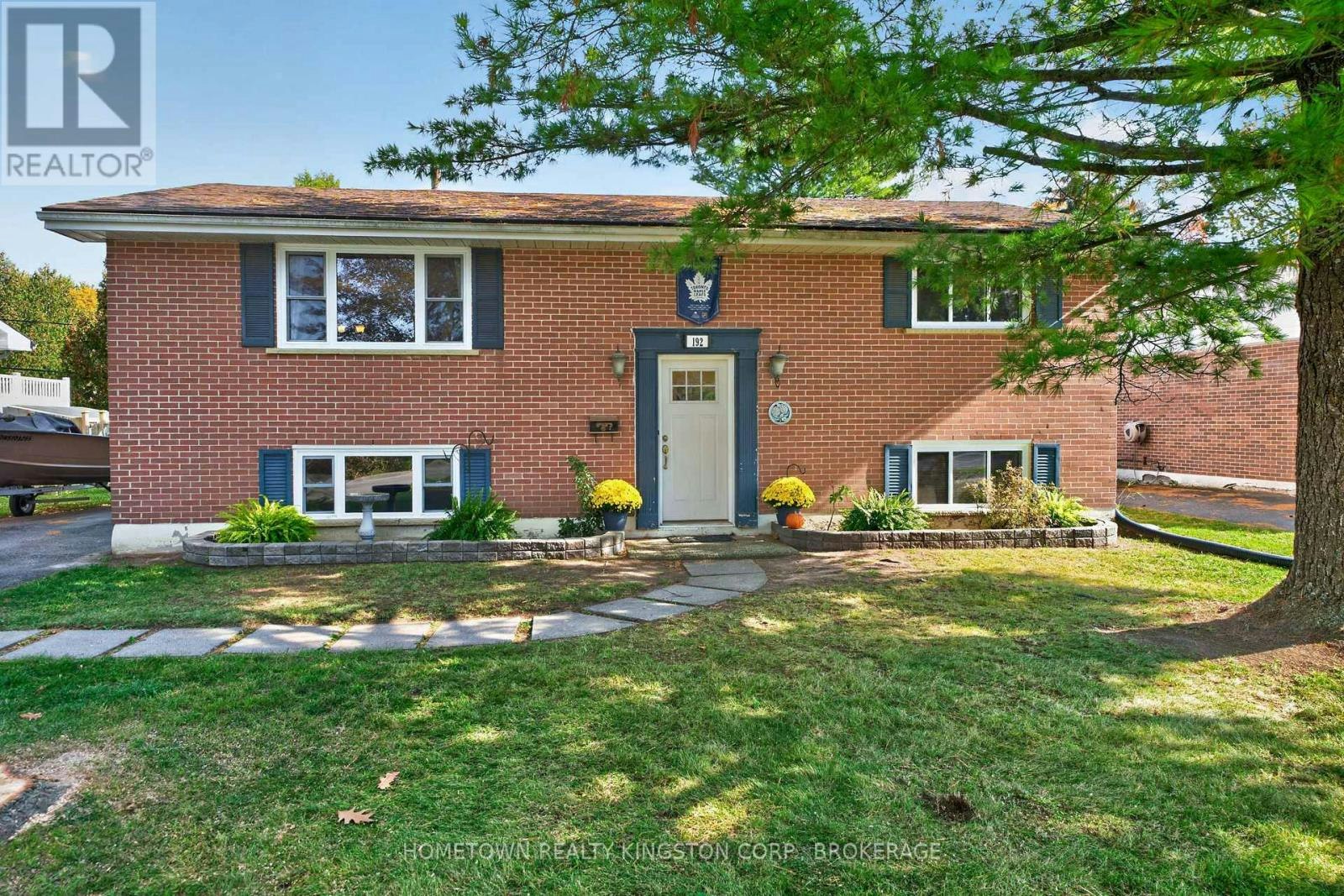 192 Camberley Crescent, Kingston, ON, K7M 4C4