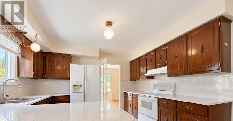 UPPER-7 Harrow Court, London, ON, N6C 5A6 - 8