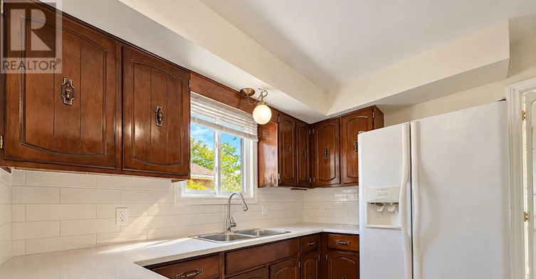 UPPER-7 Harrow Court, London, ON, N6C 5A6 - 7