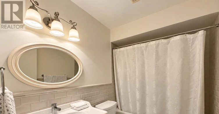 UPPER-7 Harrow Court, London, ON, N6C 5A6 - 13