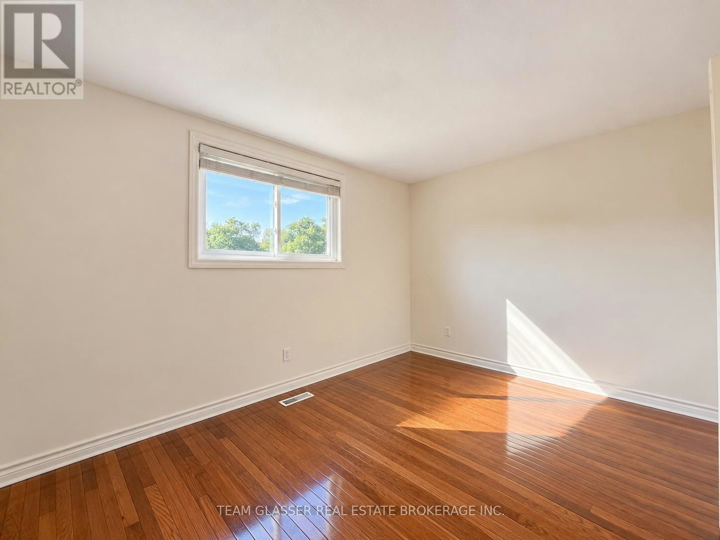 UPPER-7 Harrow Court, London, ON, N6C 5A6 - 17