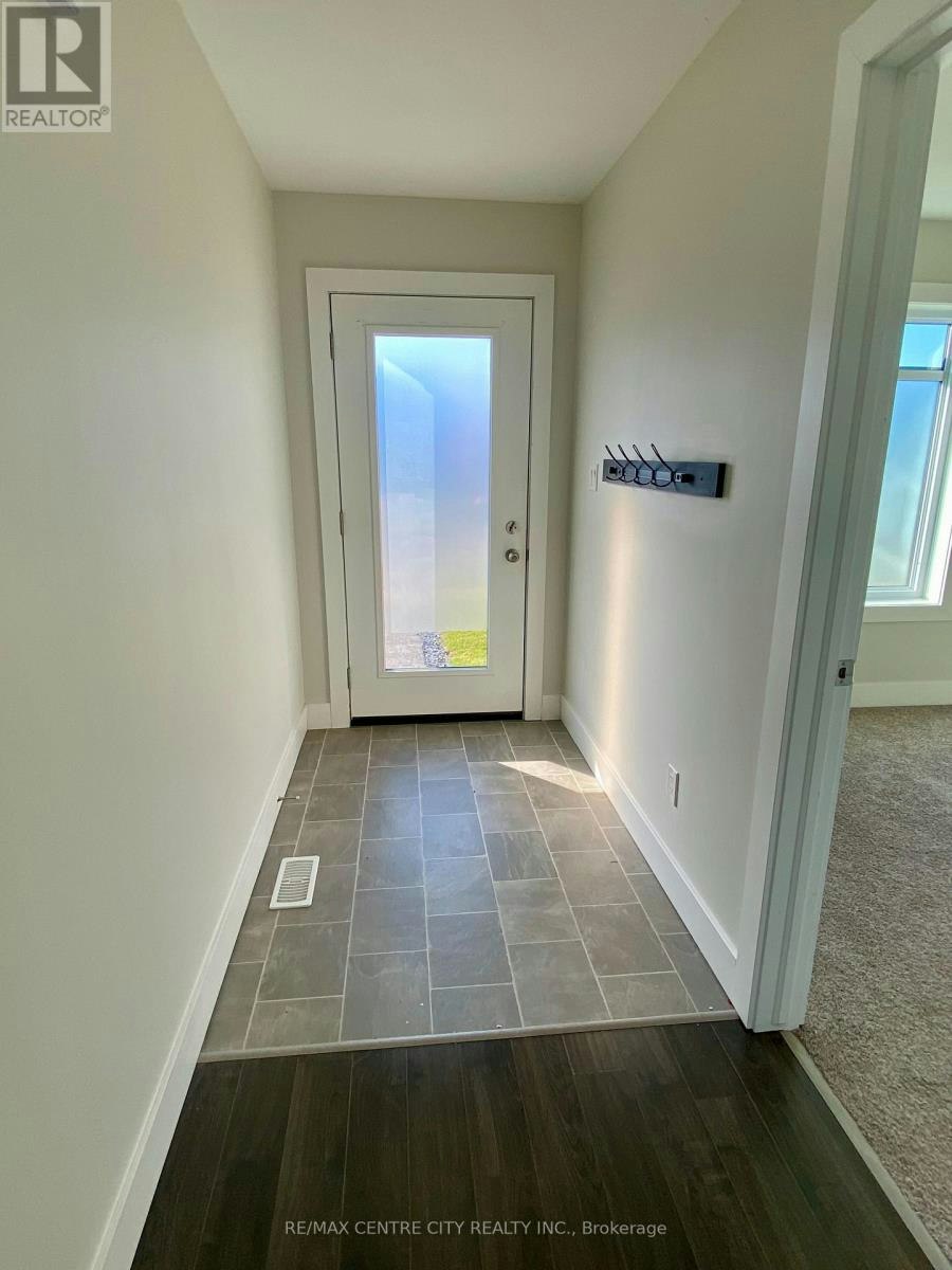 79 Renaissance Drive, St. Thomas, ON, N5R 0K1 - 2
